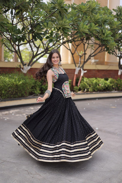 NAVRATRI LEHENGA CHOLI