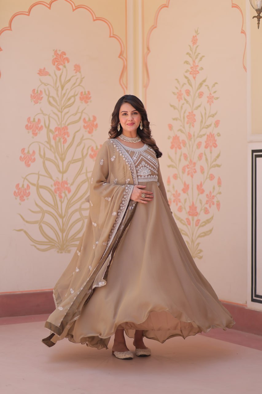 GOWN-DUPATTA SET