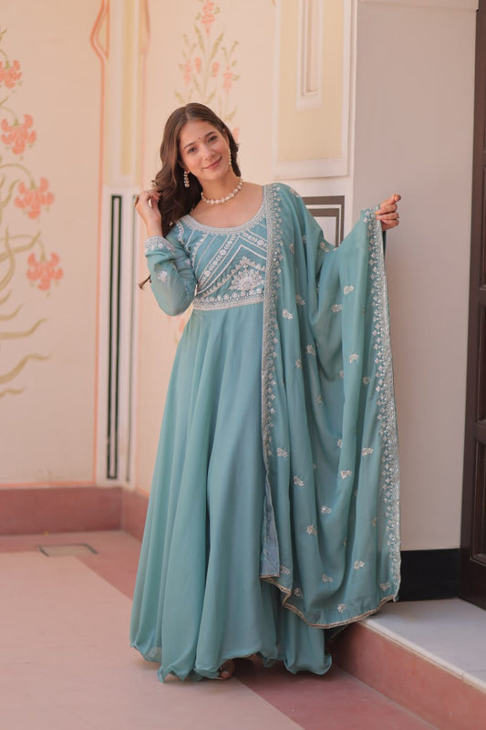 GOWN-DUPATTA SET