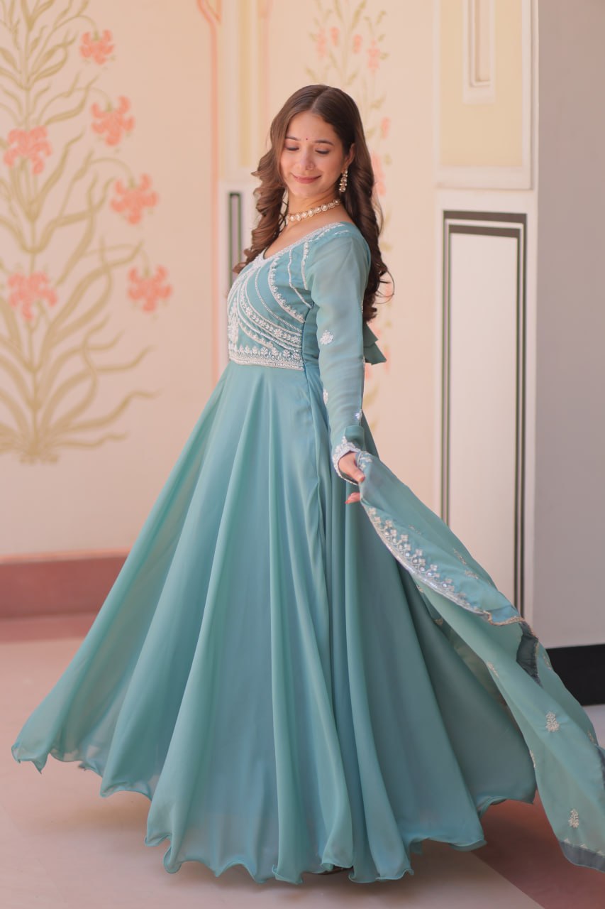 GOWN-DUPATTA SET
