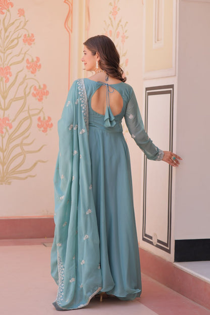 GOWN-DUPATTA SET
