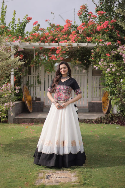 Navratri vibes Are traditional and spiritual, And focus on the fun festive aspects of the festival, So Choose the Different Colors Lehenga With Top For the dancing, the devotion, or the sense of our community. 💃🏻