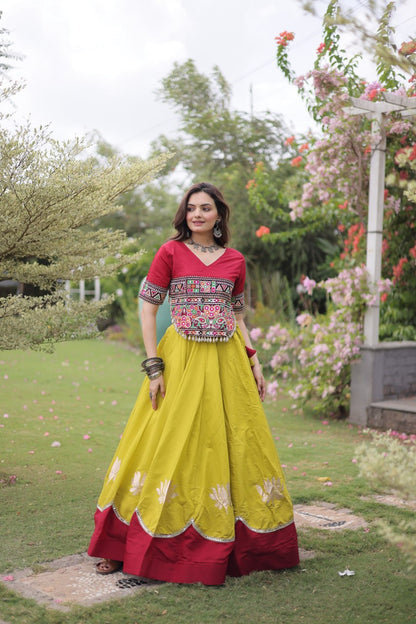 Navratri vibes Are traditional and spiritual, And focus on the fun festive aspects of the festival, So Choose the Different Colors Lehenga With Top For the dancing, the devotion, or the sense of our community. 💃🏻