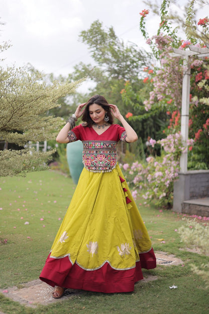 Navratri vibes Are traditional and spiritual, And focus on the fun festive aspects of the festival, So Choose the Different Colors Lehenga With Top For the dancing, the devotion, or the sense of our community. 💃🏻