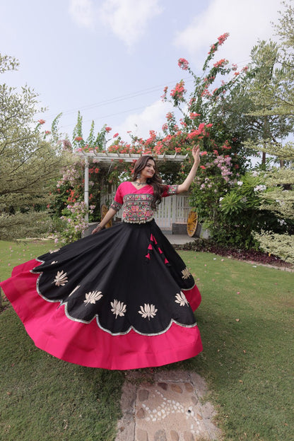 Navratri vibes Are traditional and spiritual, And focus on the fun festive aspects of the festival, So Choose the Different Colors Lehenga With Top For the dancing, the devotion, or the sense of our community. 💃🏻