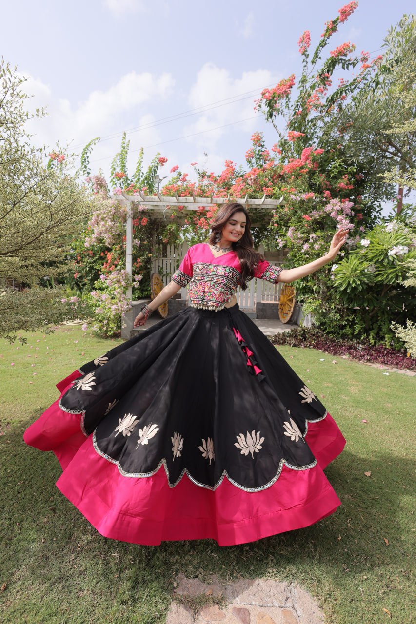 Navratri vibes Are traditional and spiritual, And focus on the fun festive aspects of the festival, So Choose the Different Colors Lehenga With Top For the dancing, the devotion, or the sense of our community. 💃🏻