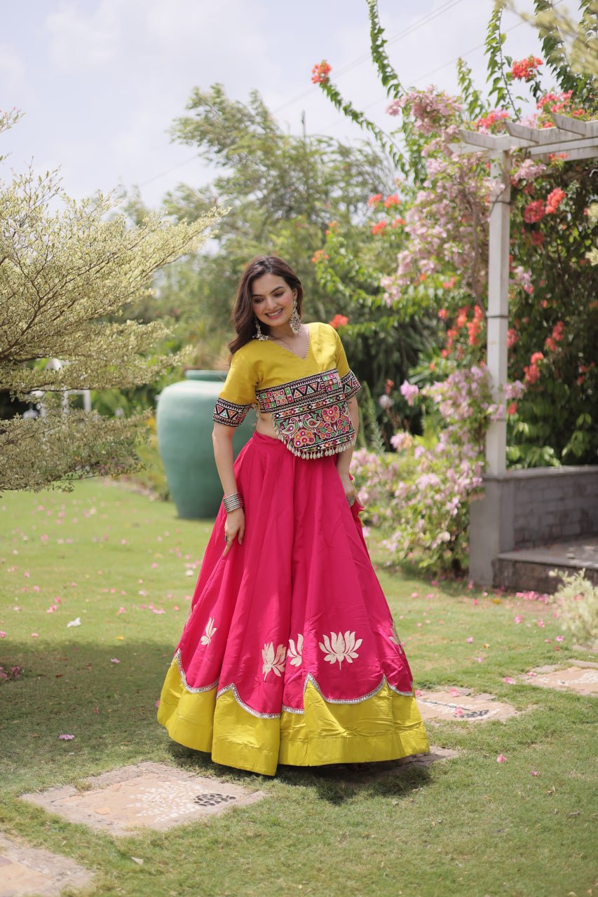 Navratri vibes Are traditional and spiritual, And focus on the fun festive aspects of the festival, So Choose the Different Colors Lehenga With Top For the dancing, the devotion, or the sense of our community. 💃🏻