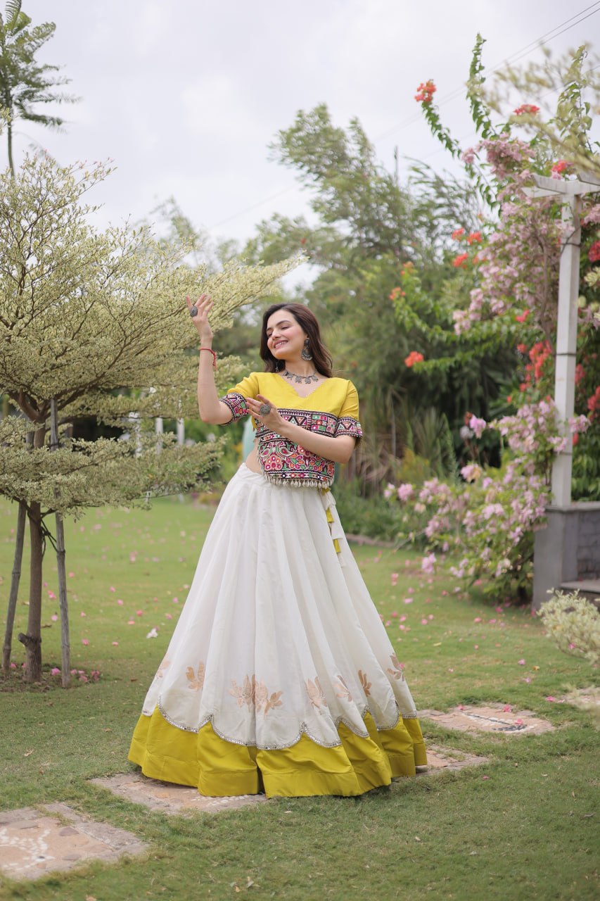 Navratri vibes Are traditional and spiritual, And focus on the fun festive aspects of the festival, So Choose the Different Colors Lehenga With Top For the dancing, the devotion, or the sense of our community. 💃🏻