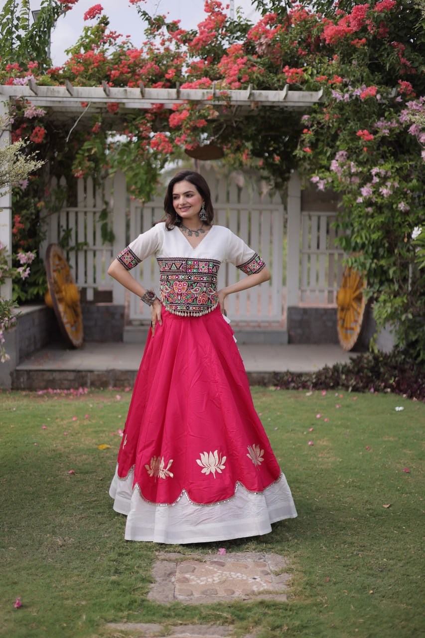Navratri vibes Are traditional and spiritual, And focus on the fun festive aspects of the festival, So Choose the Different Colors Lehenga With Top For the dancing, the devotion, or the sense of our community. 💃🏻