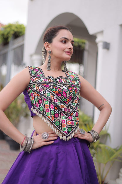 Navratri vibes Are traditional and spiritual, And focus on the fun festive aspects of the festival, So Choose the Different Colors Lehenga With Top For the dancing, the devotion, or the sense of our community. 💃🏻