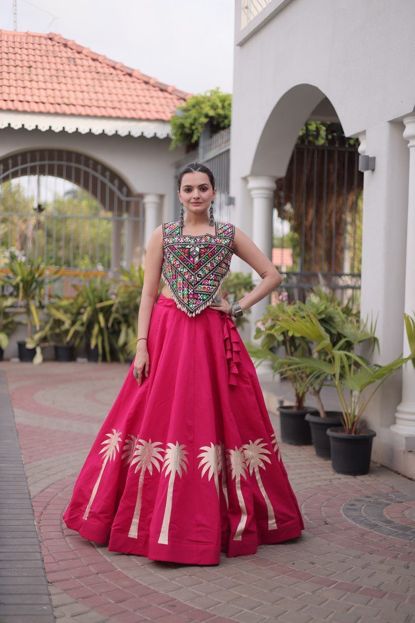 Navratri vibes Are traditional and spiritual, And focus on the fun festive aspects of the festival, So Choose the Different Colors Lehenga With Top For the dancing, the devotion, or the sense of our community. 💃🏻