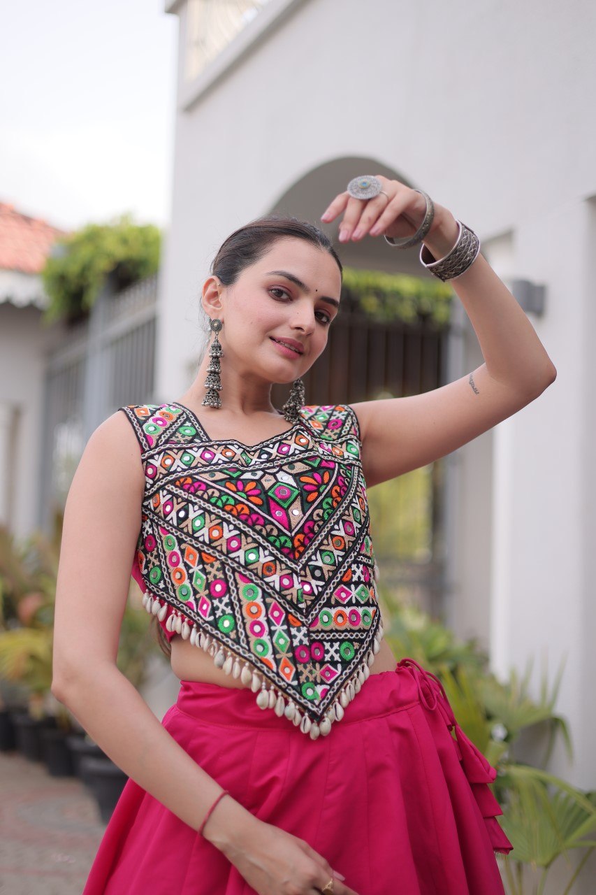 Navratri vibes Are traditional and spiritual, And focus on the fun festive aspects of the festival, So Choose the Different Colors Lehenga With Top For the dancing, the devotion, or the sense of our community. 💃🏻