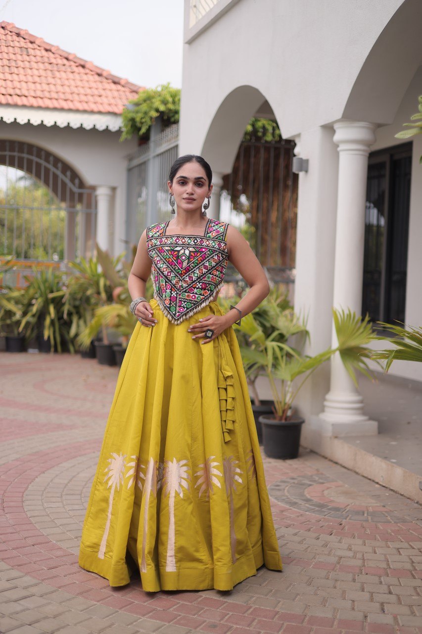 Navratri vibes Are traditional and spiritual, And focus on the fun festive aspects of the festival, So Choose the Different Colors Lehenga With Top For the dancing, the devotion, or the sense of our community. 💃🏻