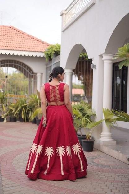 Navratri vibes Are traditional and spiritual, And focus on the fun festive aspects of the festival, So Choose the Different Colors Lehenga With Top For the dancing, the devotion, or the sense of our community. 💃🏻
