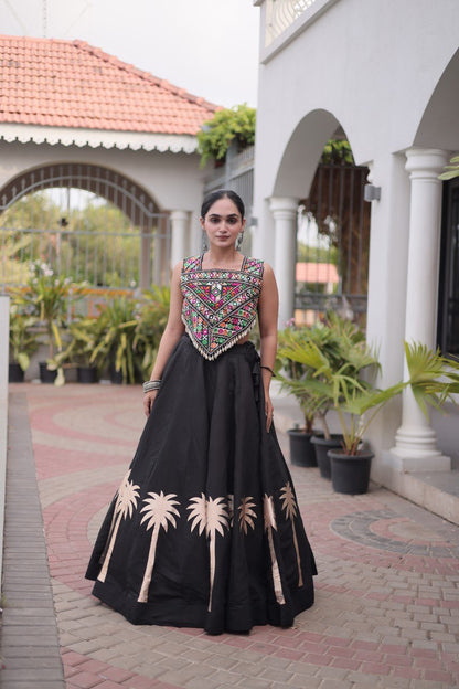 Navratri vibes Are traditional and spiritual, And focus on the fun festive aspects of the festival, So Choose the Different Colors Lehenga With Top For the dancing, the devotion, or the sense of our community. 💃🏻