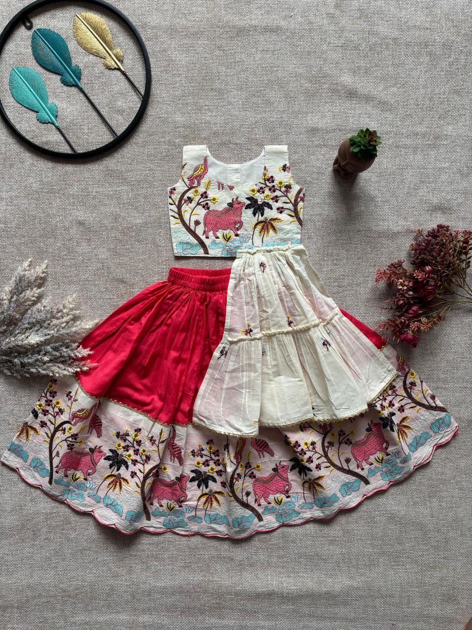 POUR KHADI LEHENGA CHOLI