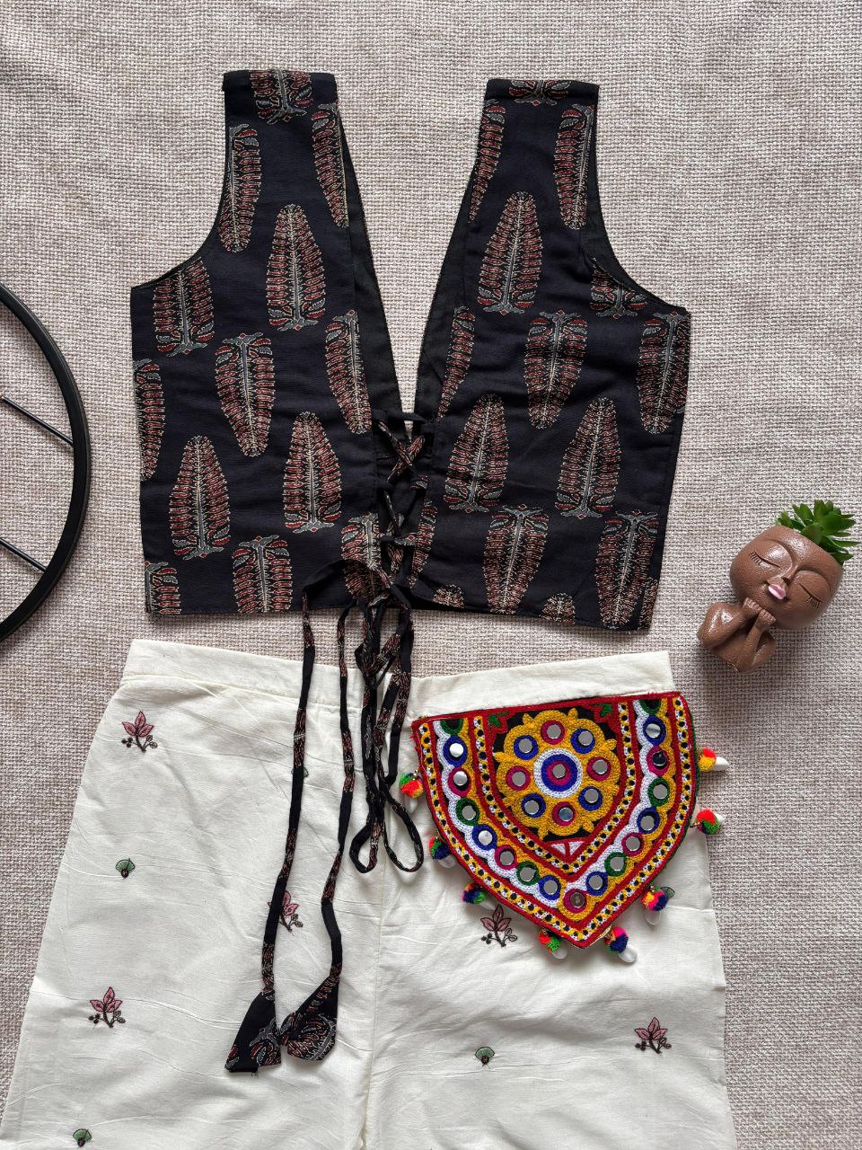 👗 POUR COTTON EMBROIDERY WORK SHARARA WITH CROP TOP 👗