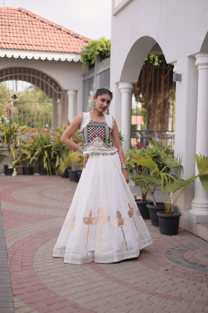 Navratri Festive vibes Are traditional and spiritual, And focus on the fun aspects of the festival, So Choose the Different colors Lehenga With Top For the dancing, the devotion, or the sense of our community.